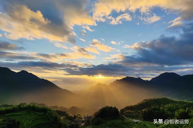 雙子座：你非平庸之人，雖暫時潛藏，但年後必龍騰飛躍，一舉千裡插图2