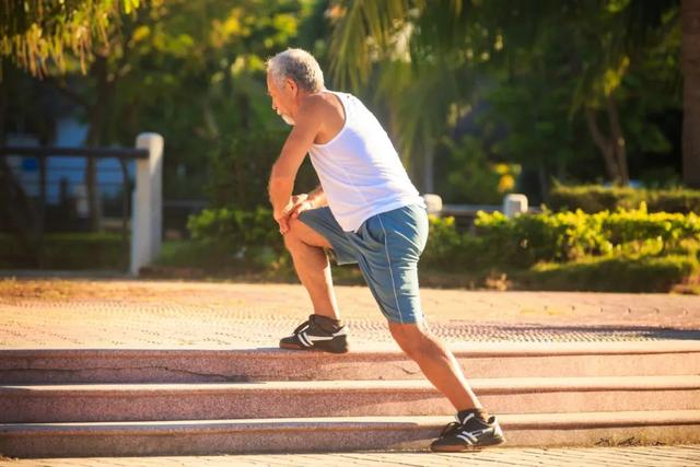 78歲退休醫生患癌，10年內無復發，貴在5個“堅持”，每人都能做插图4