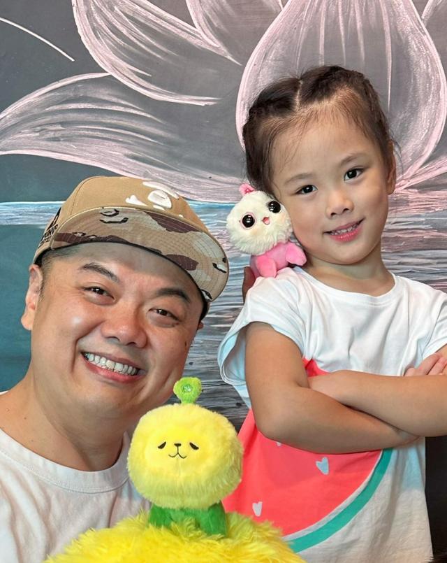 香港演員林子聰罕曬娃，5歲女兒軟萌可愛，撞臉《長江7號》童星插图1