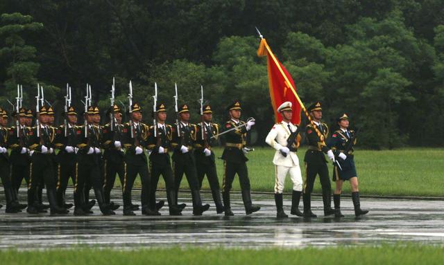 不吹軍號不唱軍歌，神秘的解放軍駐港部隊，到底做的是什麼工作？插图6