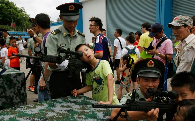 不吹軍號不唱軍歌，神秘的解放軍駐港部隊，到底做的是什麼工作？插图9