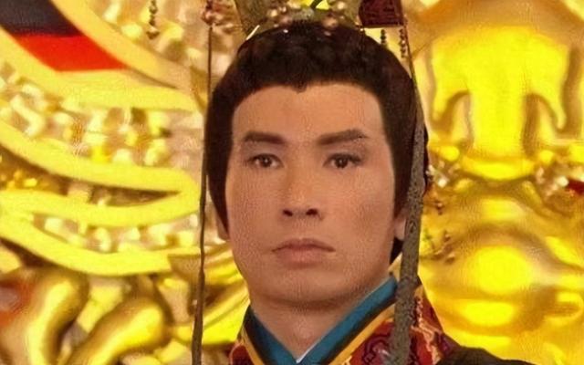 野史：太監把“傻子”推上皇位，傻子下首道聖旨，讓太監叫苦不迭缩略图