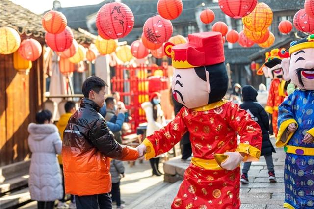 過大年看大戲，到烏鎮水上年，吃長街宴、看烏鎮燈會實在太好玩瞭插图4