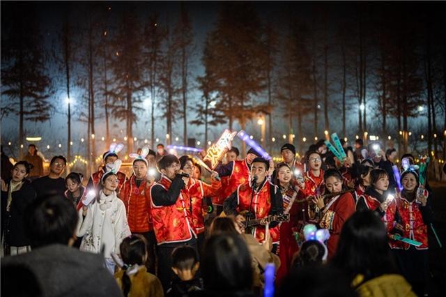 過大年看大戲，到烏鎮水上年，吃長街宴、看烏鎮燈會實在太好玩瞭插图7