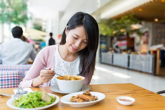 吃飯速度改變血糖值？研究發現：慢吃半小時，血糖值可下降這個數插图3