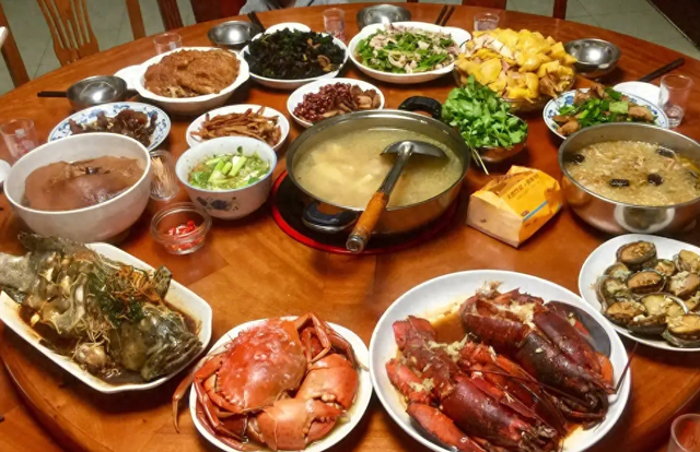 管不住嘴，逃不過癌！60歲王伯患胃癌，晚飯愛吃這樣食物！缩略图