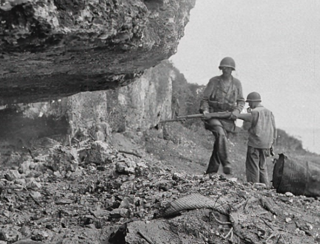 老鼠都死三回的慘烈奪島戰役！進軍日本無法繞過的“地獄小島”插图10