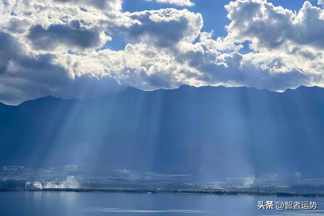 天蠍座:波折重重 撥雲見日,好運將至!從明天起,貴人助你鴻運8年起插图2