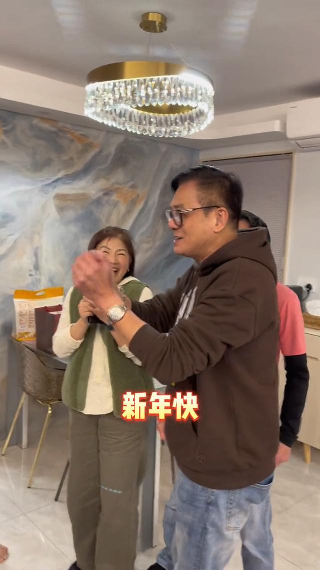 兩大TVB老戲骨跳《科目三》，被香港網友嘲：墮落成這樣不如息影插图9