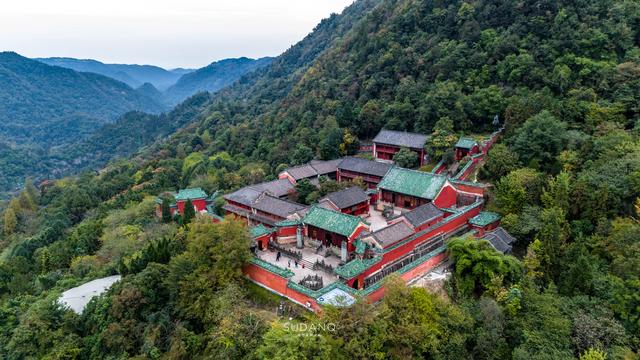 一根木柱屹立600年不倒！武當山的建築奇跡：古代工匠也太聰明瞭插图7