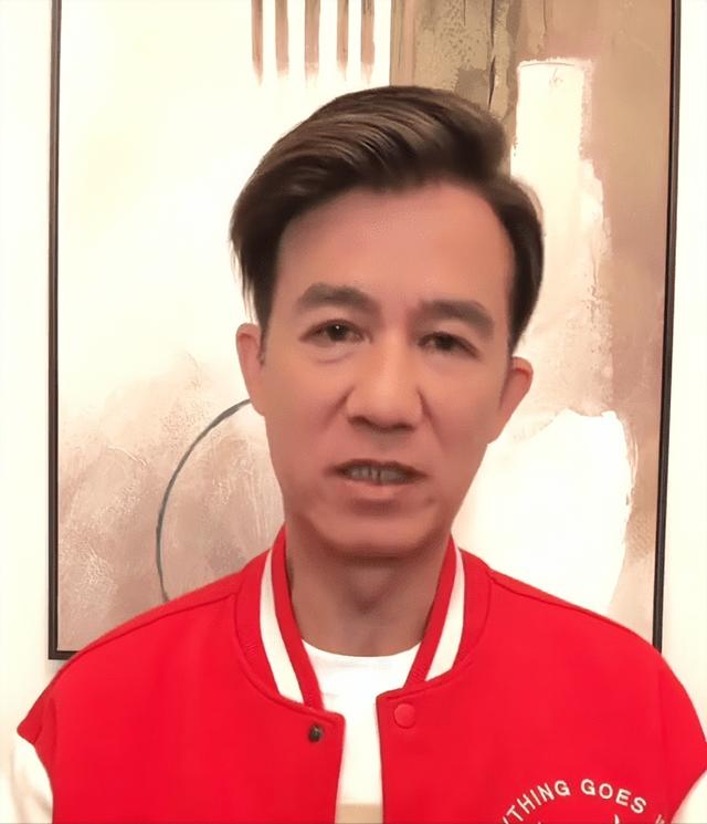 64歲港星自曝小20年嬌妻患病！全職帶娃壓力太大，令丈夫心疼不已插图1