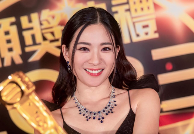 26歲TVB女神自稱林太挑釁張馨月？暗戀林峯15年，成功近身合影插图1