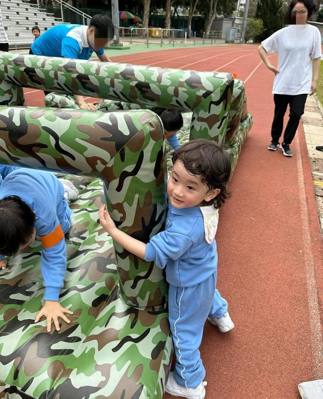 陳山聰3歲兒子校運動會勇奪金牌！小臉跑得通紅，奶乎乎令人心化插图4