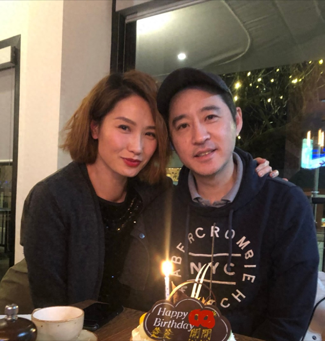 退圈港姐慶祝結婚15年！老公身傢過億，移居加拿大住豪宅貴氣逼人缩略图