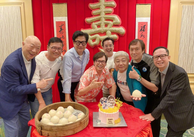 75歲溫拿成員大壽！譚詠麟鐘鎮濤一連兩天拉人頭慶祝，苗僑偉到賀插图1