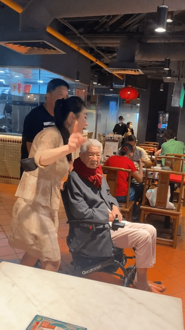 82歲蔡瀾喪妻後古董藏品全送走，曾公開丁克原因：不想被孩子管插图1