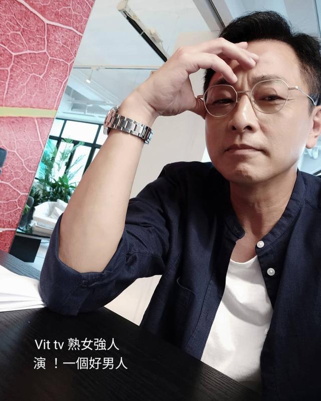 香港男星16歲做男模特入行，憑帥氣外表被TVB看中曾與陳慧琳拍MV插图4