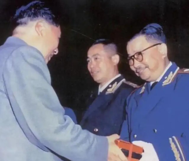 1955年大授銜，毛主席問上將為何沒李克農，賴傳珠坦言有人反對插图15