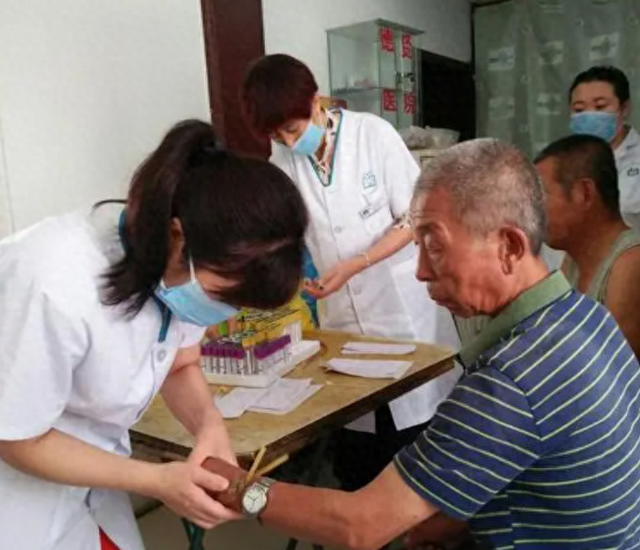 雲南一55歲男子每天喝菌菇湯，1年後去醫院檢查，血脂血糖大變樣缩略图