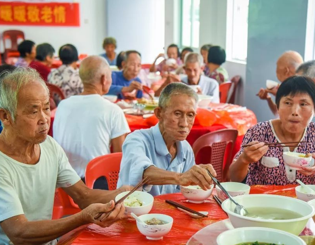 雲南一55歲男子每天喝菌菇湯，1年後去醫院檢查，血脂血糖大變樣插图6